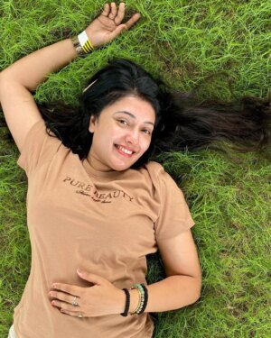 Mani Bhattacharya Instagram - A flower drop down in between grass🤎
#flower #manibhattacharya #naturelover #greenery #lovely #weather #grass #nature #love #feel #inlovewith #myself #trending #ɪɴsᴛᴀᴘᴏsᴛ #instatrending #manibhattachariya