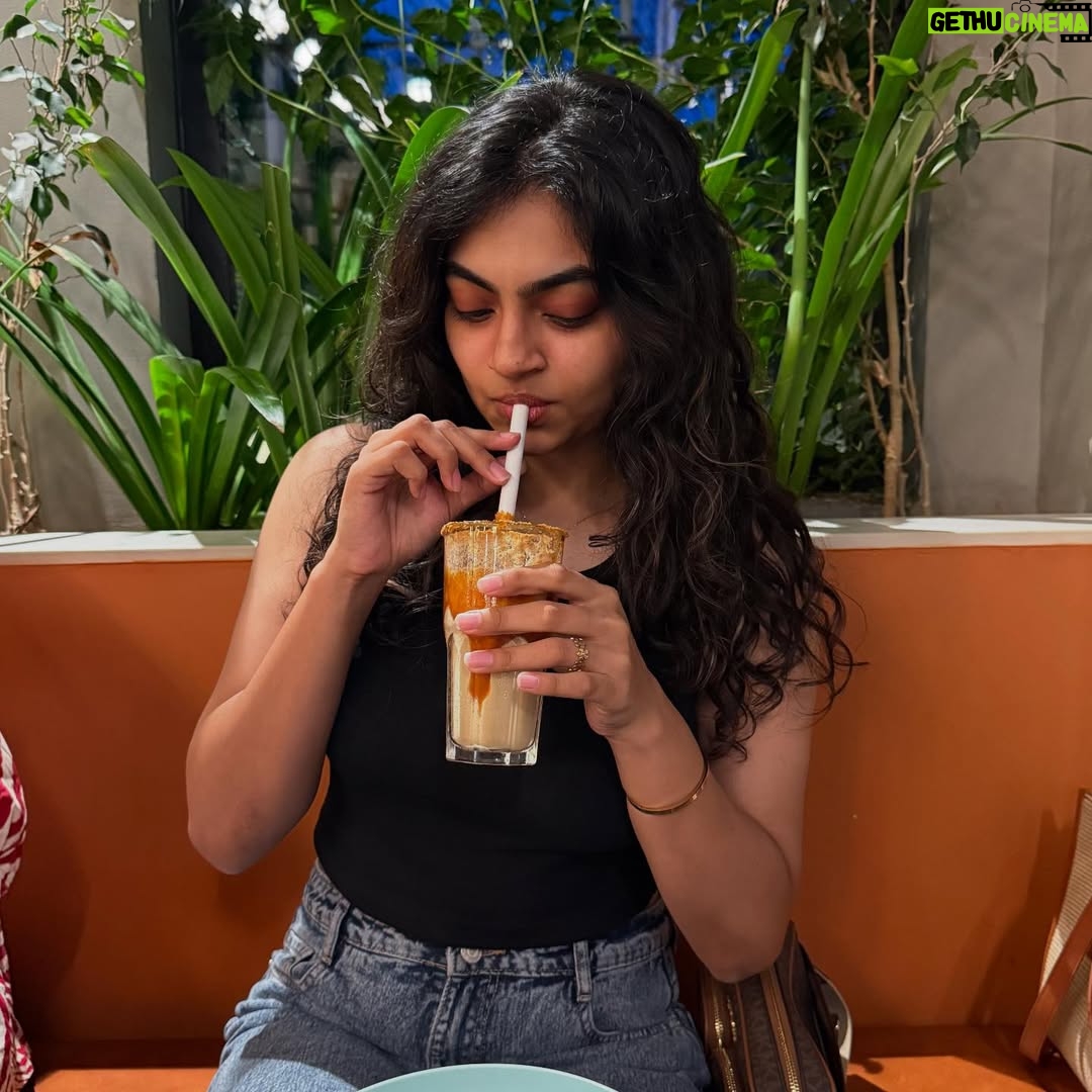 Manisha - 64.7K Likes - mobila era??