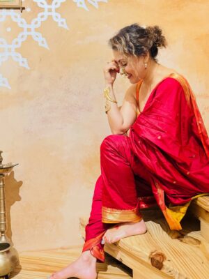 Manjari Fadnnis Instagram - Marathi Mulgi😋

Styling & Outfit by: Preeti Sharma @preetis25 

Thankuuu for that gorgeous Maharashtrian Nath @styleebyapurrva 

Thankuuu for the pics @sugandhdhindaw 😘

#marathi #maharashtra #maharashtrian  #nauvari #maharashtriansaree #nauvarisaree