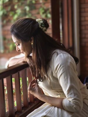 Manju Warrier Instagram - Precious 🤍

@styled_by_lichiee @sajithandsujith @bineeshchandra
@alka.hari @adorebypriyanka