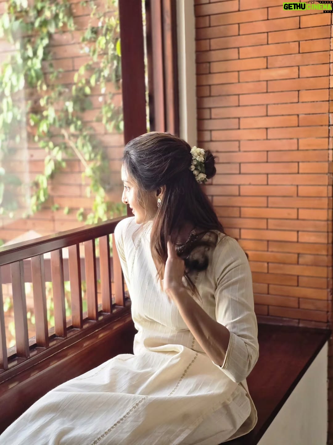 Manju Warrier - 536.4K Likes - Precious 🤍

@styled_by_lichiee @sajithandsujith @bineeshchandra
@alka.hari @adorebypriyanka