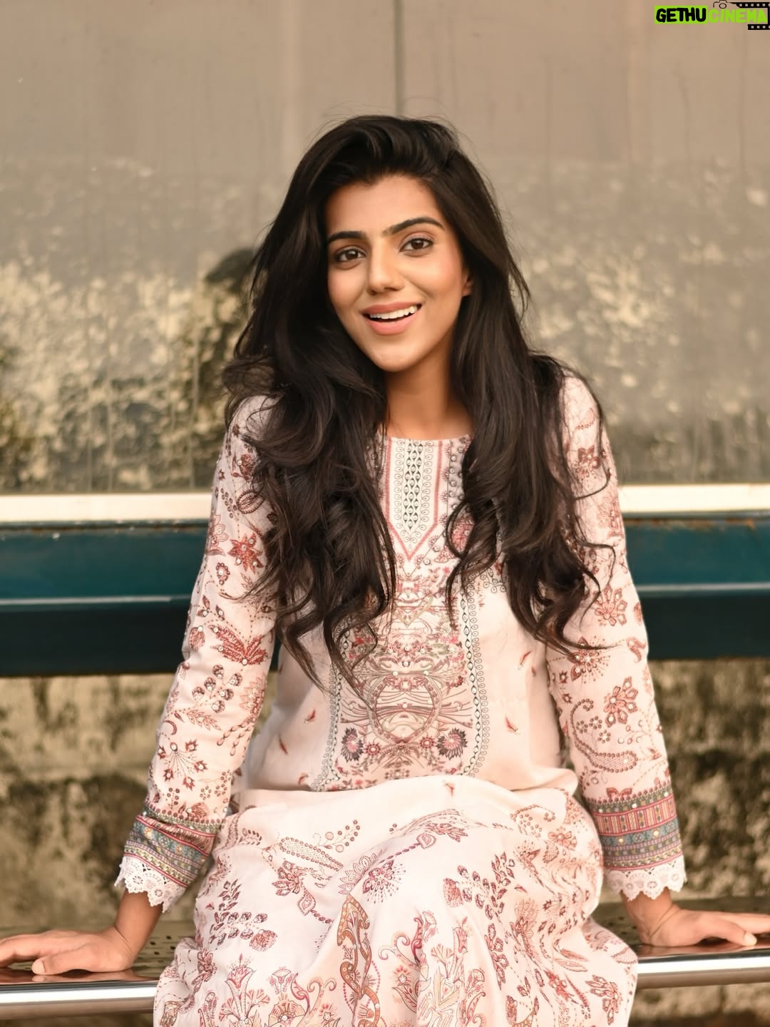 Mannat Khanna - 2.9K Likes - Soft smiles ☺️
:
:
:
:
:
#mannatkhanna