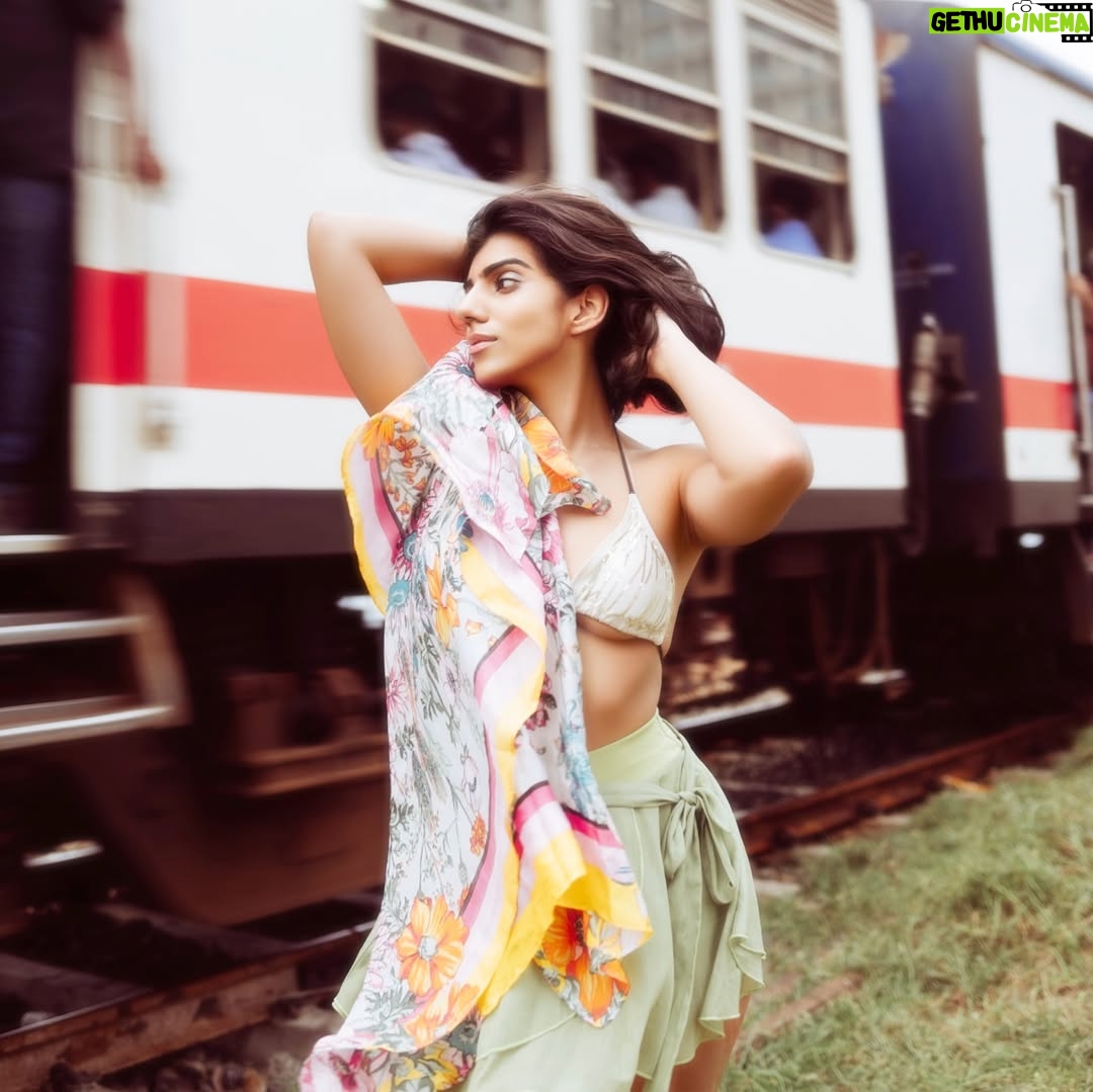 Mannat Khanna - 3K Likes - Marine Drive got a twin and I found her! 
#colombodiaries 
:
:
:
:
#mannatkhanna