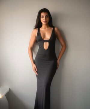 Mannat Khanna Instagram - Elegance whispered in black🖤
:
:
:
:
#mannatkhanna