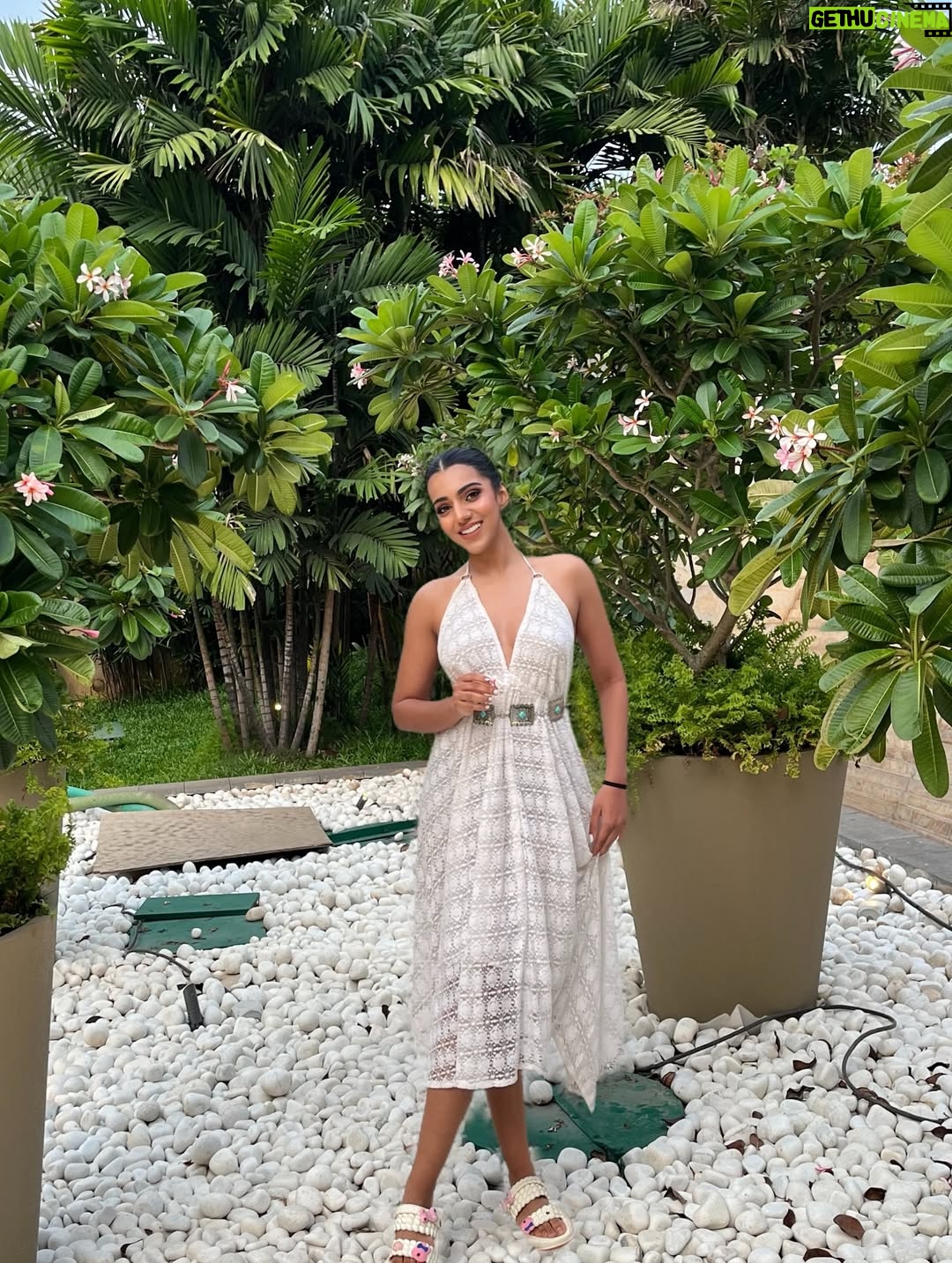 Mannat Khanna - 2.9K Likes - Soft smiles ☺️
:
:
:
:
:
#mannatkhanna