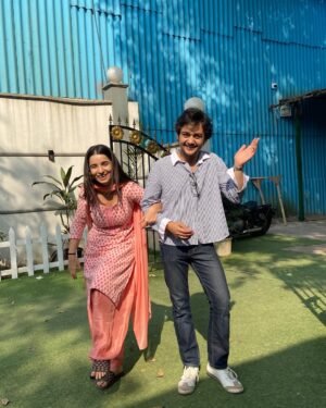 Mansi Bhanushali Instagram - Suman Indori in snapshots 🫶🏻🎬

#sumanindori #bts #thankyouuniverse