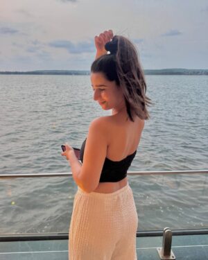 Mansi Bhanushali Instagram - A much needed RESET ☀️🏖️🌊🥟🌼