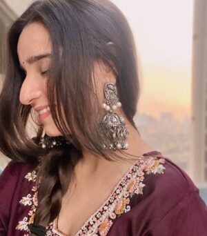 Mansi Bhanushali Instagram - 🤍
Wearing- @anjufabrics
PR- @soseottize