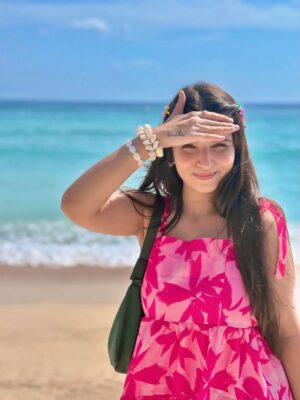 Mansi Bhanushali Instagram - Living proof that dreams do come true
🕊️🐚🏖️☀️

#bali #gilitrawanganisland