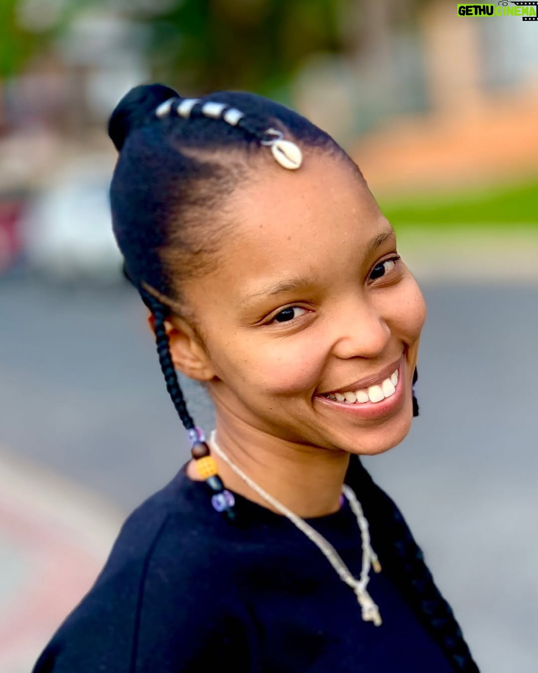 Mapula Mafole - 9.7K Likes - “Black is King” 

Thank you for my hairstyle @esonaturals6 I love it ☺️