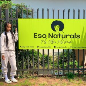 Mapula Mafole Instagram - Here’s my hair plug! No heat, No Combing just healthy natural hair 🙌🏽
@esonaturals6 ❤️