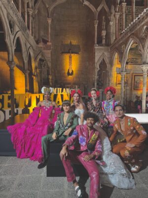 María Fernanda Yépes Instagram - Situación: 
1 capítulo y presentación del personaje de Elizabeth cordero en la pasarela de Milán 

Locación: el espectacular teatro Helénico en la CDMX 

Proyecto: @dinastiacasillas 

Expectativa y resultados : se los dejo a ustedes querido público.

Plataforma: @telemundo 

Styling: el gran @yfoltzer 

Ganitas y amor: todo el del mundo❤️

Anécdota: casi no podía caminar con ese vestido 🥵🫣 ya se imaginarán…