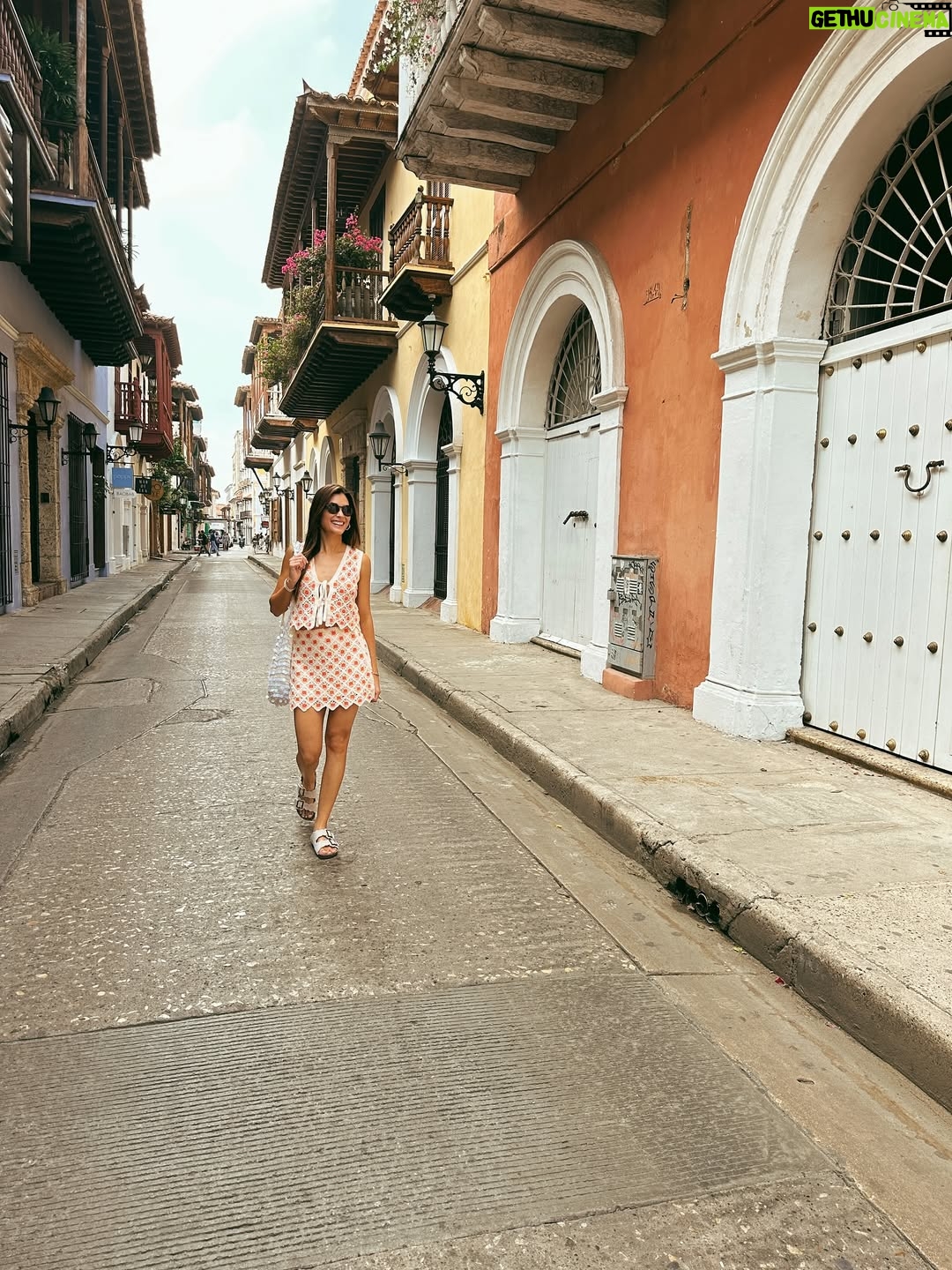 María González Roesch - 3 Likes - ⛱️🦀🐚 Ni el tiempo, vuelve, ni la vida repite, sé feliz.