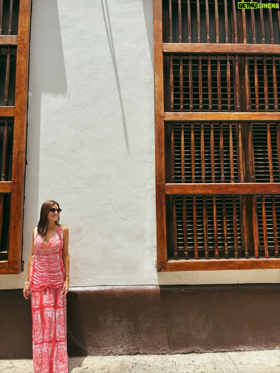 María González Roesch - 3 Likes - Cartagena vibes 🦀 y un pedacito de Costa Rica viajando conmigo hasta el Caribe colombiano 🌴 

Legado costarricense vía @concepcionmiranda ♥️