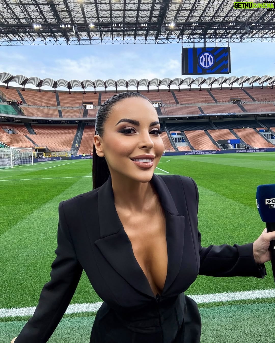 Maria Luisa Jacobelli - 110.2K Likes - Derby 🔥 Inter - Milan 
@sportmediaset 
@inter 
@acmilan