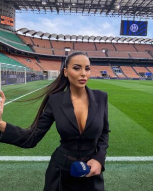 Maria Luisa Jacobelli Instagram - Derby 🔥 Inter - Milan 
@sportmediaset 
@inter 
@acmilan