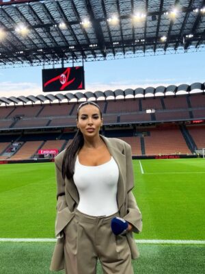 Maria Luisa Jacobelli Instagram - Office 🏟️❣️ @sportmediaset