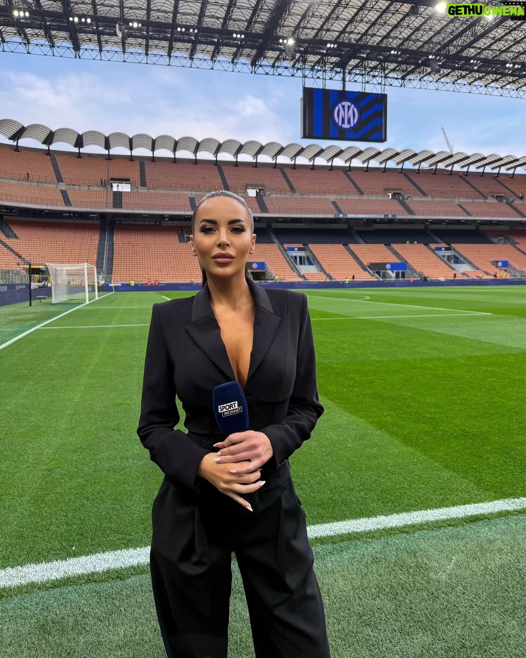Maria Luisa Jacobelli - 110.2K Likes - Derby 🔥 Inter - Milan 
@sportmediaset 
@inter 
@acmilan