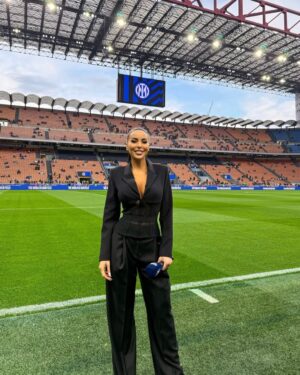 Maria Luisa Jacobelli Instagram - Derby 🔥 Inter - Milan 
@sportmediaset 
@inter 
@acmilan
