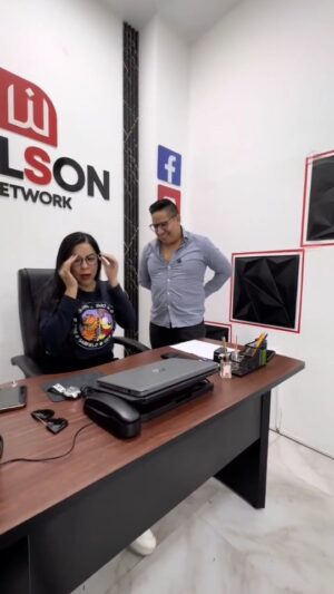 María Mercedes Pacheco Instagram - El mej0r reg@lo @mamercedesp jajaj 🎬🤣 #viral #humor #ecuador