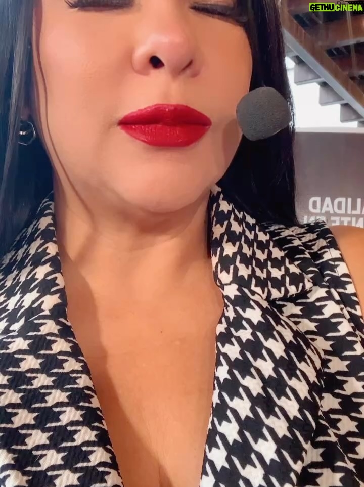 María Mercedes Pacheco - 574 Likes - Lo que se viene en @productorarem  PARRILLA FUTBOLERA ⚽️ aqui les dejo un spoiler de la entrevista con el ex presidente del BSC y de la república del Ecuador @abdalabucaramortiz