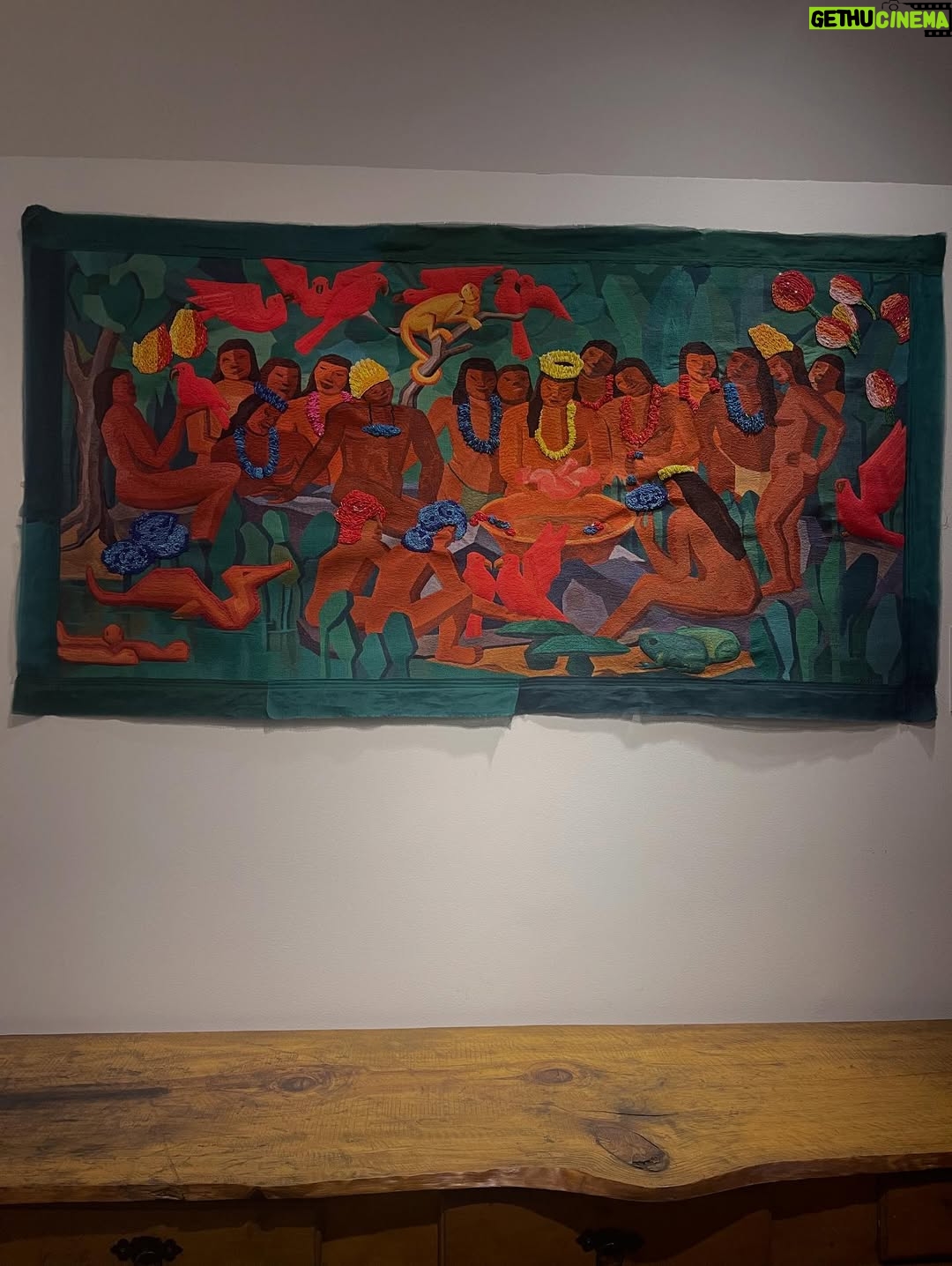 Maria Pinna - 5.8K Likes - T  E  M  P  E  R  A  M  E  N  T  O

teve de tudo: festival, amigos, Tarsila, moqueca, limoncello, brigadeiro de capim santo, sarau, acarajé, vinho, gravações…
E até gíria brasileira virando francês na mesa.