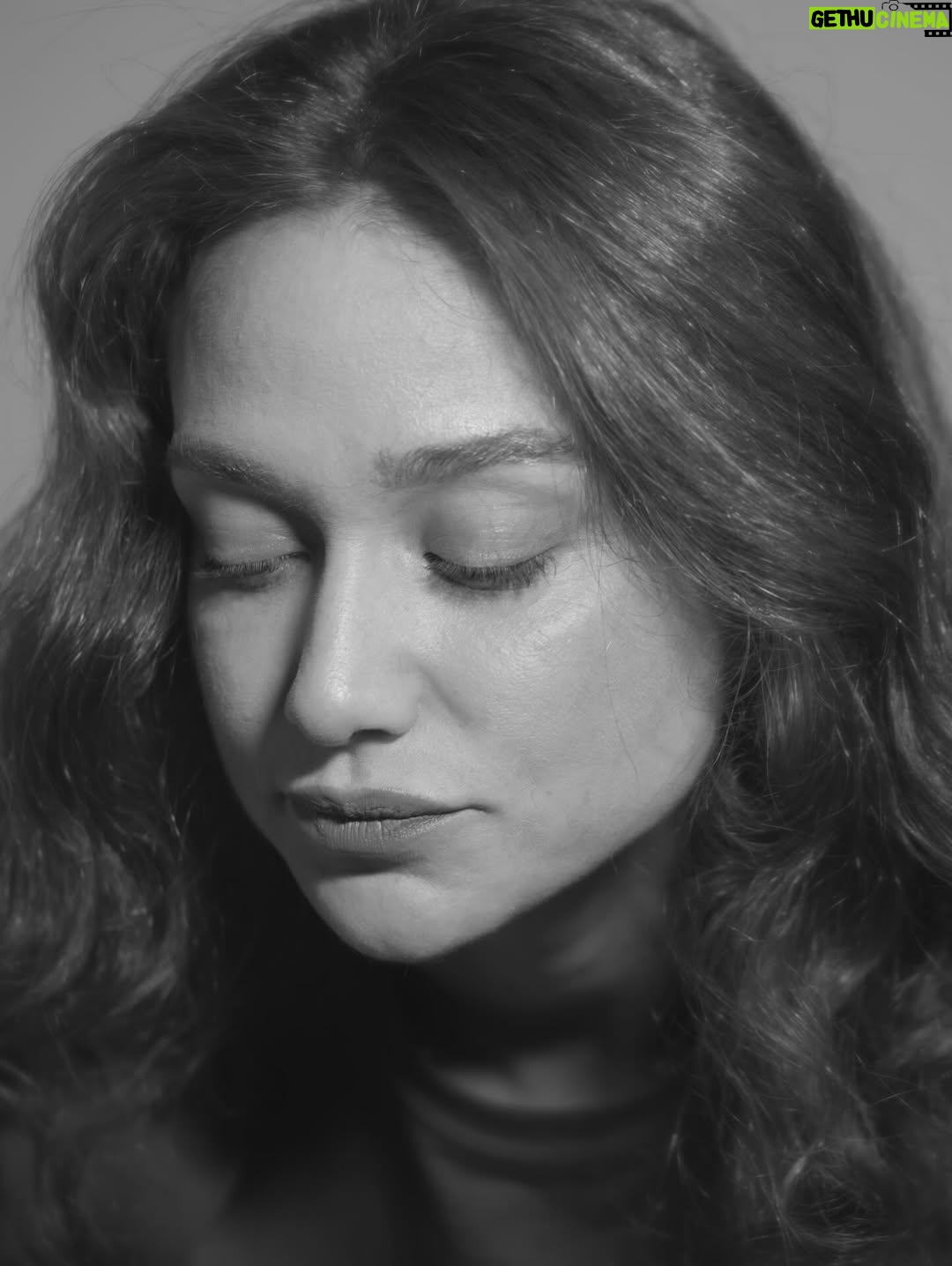 Maria Pinna - 5.8K Likes - T  E  M  P  E  R  A  M  E  N  T  O

teve de tudo: festival, amigos, Tarsila, moqueca, limoncello, brigadeiro de capim santo, sarau, acarajé, vinho, gravações…
E até gíria brasileira virando francês na mesa.