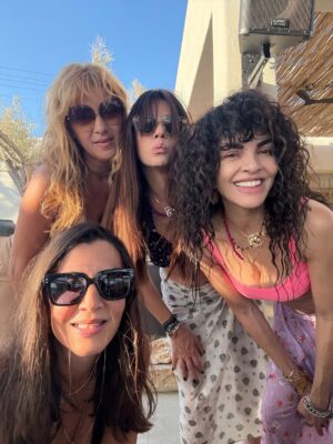 Maria Solomou Instagram - Στην Πάρο ….. vol2
——————————
#μηνταπαρο
#θαπαρομιαψαροβαρκα
___________________\_
