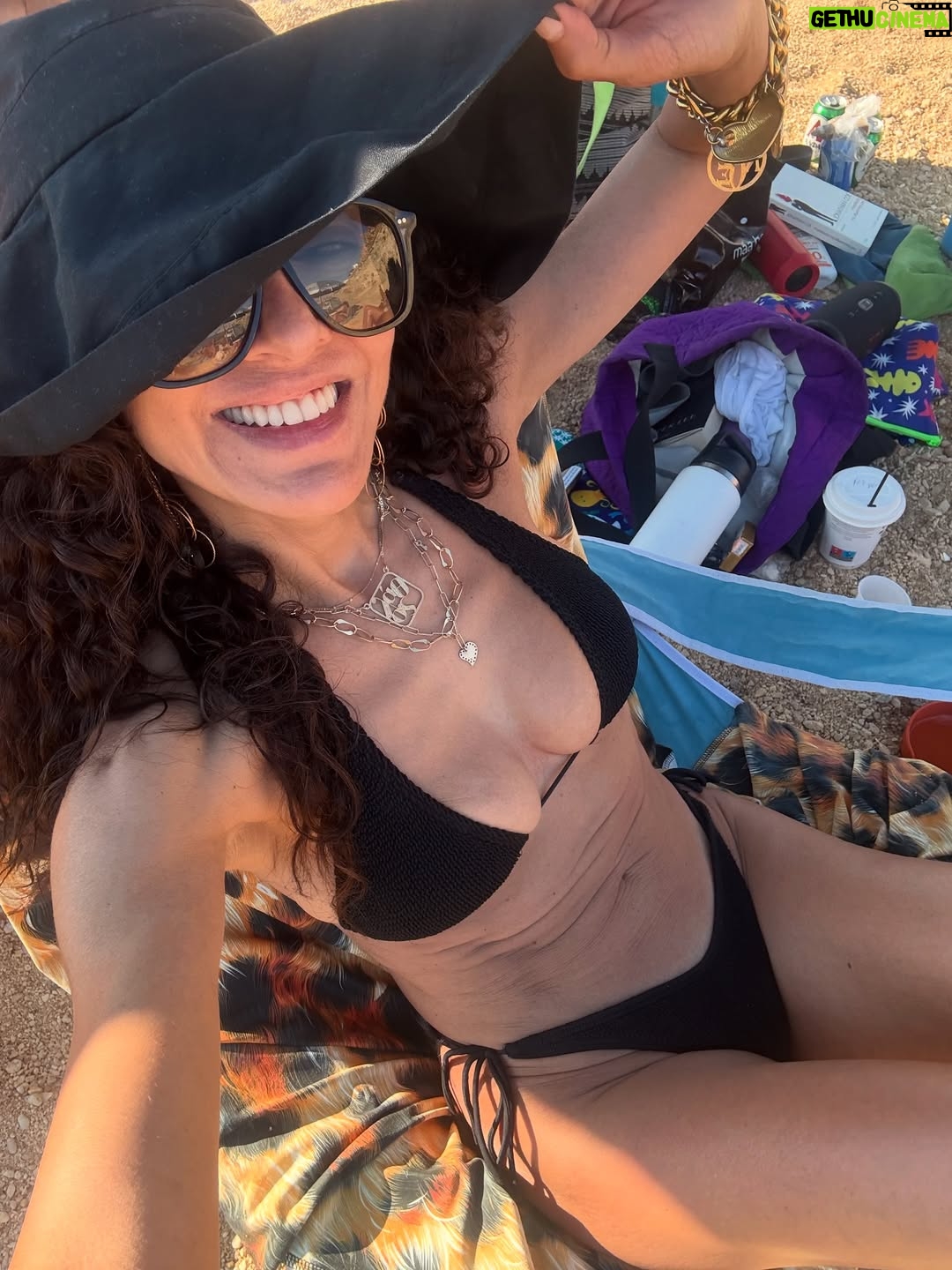 Maria Solomou - 16K Likes - SERIFOS
————-
#δεθαφυγωαπτονησι