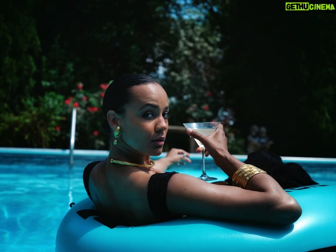 Maria Sten - 7K Likes - monday mood... hope your day is going swell, old sport.