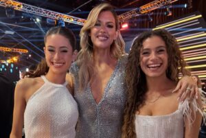María del Cerro Instagram - Que hermosísima noche con tantos Compañeros y Amigos amados 🥹🌼 y este premio en Equipo, por que el exito no se alcanza solo, se construye en Equipo !!! 🙏🤍
Somos muchos más que los que estuvimos Anoche y este MF es para todos ellos tmb 🤍🤍
Gracias 🙏 🥰 y esto recién empieza !!!! 
Que sus Cuentos valgan la pena siempre 🌼 🌼 
Y Aguante @margaritasitequiere !!!