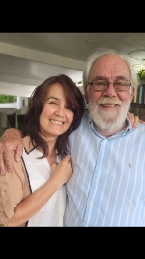 Marialejandra Martín Instagram - GRACIAS @multiservicios.film 🎬
Honrada y agradecida de trabajar con cada uno de ustedes en esta maravillosa película ¡¡¡y con los que no salieron en la foto también!!! Los amo ❤️
Qué alegría de rodaje ☆☆☆☆🎬
G R A C I A S ❤️