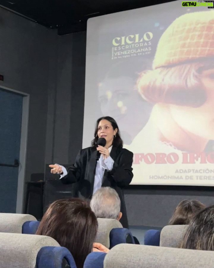Marialejandra Martín - 247 Likes - Hablar de Teresa de la Parra es hablar de Ifigenia. Obra singularísima de nuestra literatura y registro cultural que ayudó a formar la identidad de la literatura escrita por mujeres venezolanas 💪🏻❤️

Nuestros temas son otros, pero seguimos siendo mujeres que escriben. Cada mujer escribiendo es un espacio ganado al silencio ✍🏻

Gracias a @soymariale por hablarnos desde la sensibilidad creativa, en ese punto donde se encuentran la literatura y el cine 🫶🏻

Gracias a @victorino.munoz por ayudarnos a dibujar el contexto y relevancia de esta obra 💫

Y gracias a quienes hicieron posible este encuentro:
@cinearte.uc
@fedecamarascarabobo_oficial
@iejuan23
@cristalparkhotel
@hermandadgallegaoficial
@filuc_oficial
@universidad_de_carabobo
Carlos Pineda

Registro: @zendkah 📸

Nos vemos en el próximo evento 🐦