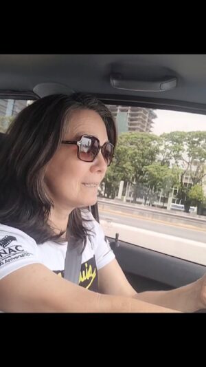 Marialejandra Martín Instagram - El paparazzi no supo qué responder 😂❤️
¿Alguna sugerencia por aquí?
#belleza #cambio #tintesnaturales #cabellosano