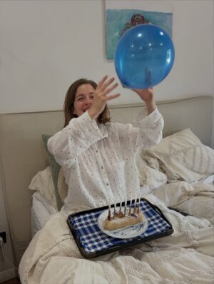 Mariana Di Girolamo Instagram - La semana pasada recibí treinta y cinco primaveras, gracias por el cariño y buenos deseos 🌷🎂💞🌻🎀