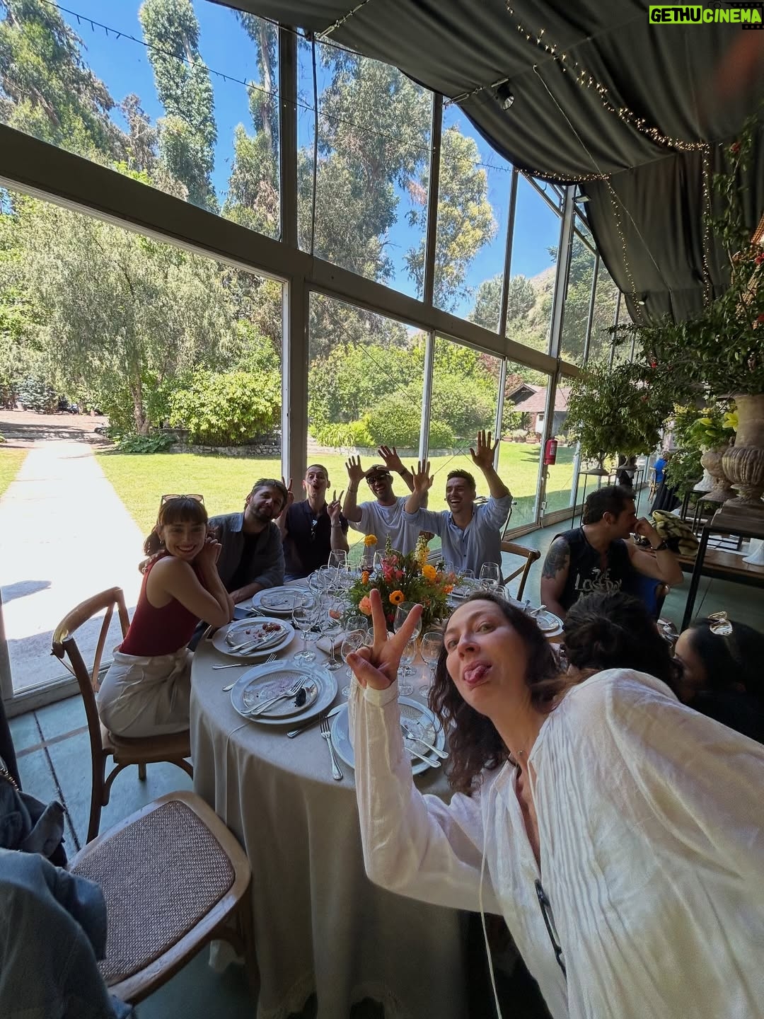 Mariana Di Girolamo - 20.3K Likes - La semana pasada recibí treinta y cinco primaveras, gracias por el cariño y buenos deseos 🌷🎂💞🌻🎀