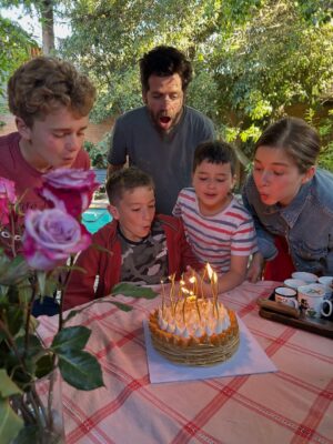 Mariana Di Girolamo Instagram - La semana pasada recibí treinta y cinco primaveras, gracias por el cariño y buenos deseos 🌷🎂💞🌻🎀