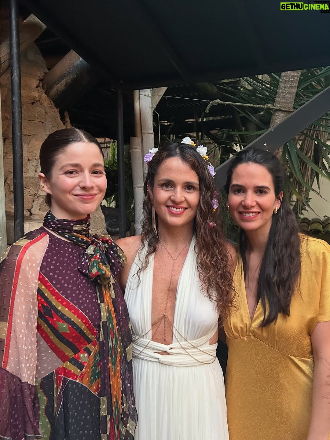 Mariana Di Girolamo - 15.7K Likes - La boda de mi mejor amiga @ferschalscha & @niko___music. Que viva el amor, que viva la familia!!! 🦜🥥🍍🦋🥭🍋‍🟩