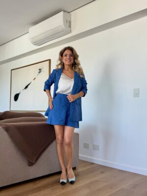 Marina Calabró Instagram - @a24noticias 📺
Look @sailoficial ✨❤️
Accesorios: @lunagarzonaccesorios 💍
Maquillaje: @tali.by.tali 💋
Peinado: @olivero.makeup.ok 👩🏼🦱