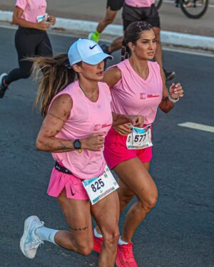 Marina Ferrari Instagram - OLHA A CARA DE SOFRIDA, sou um meme! Hahaah Final de semana com RP batido, sexto lugar, muita adrenalina e diversão do jeitinho que amo! 🏃🏽‍♀️❤️ @agraassessoria fazendo parte dessa evolução!!