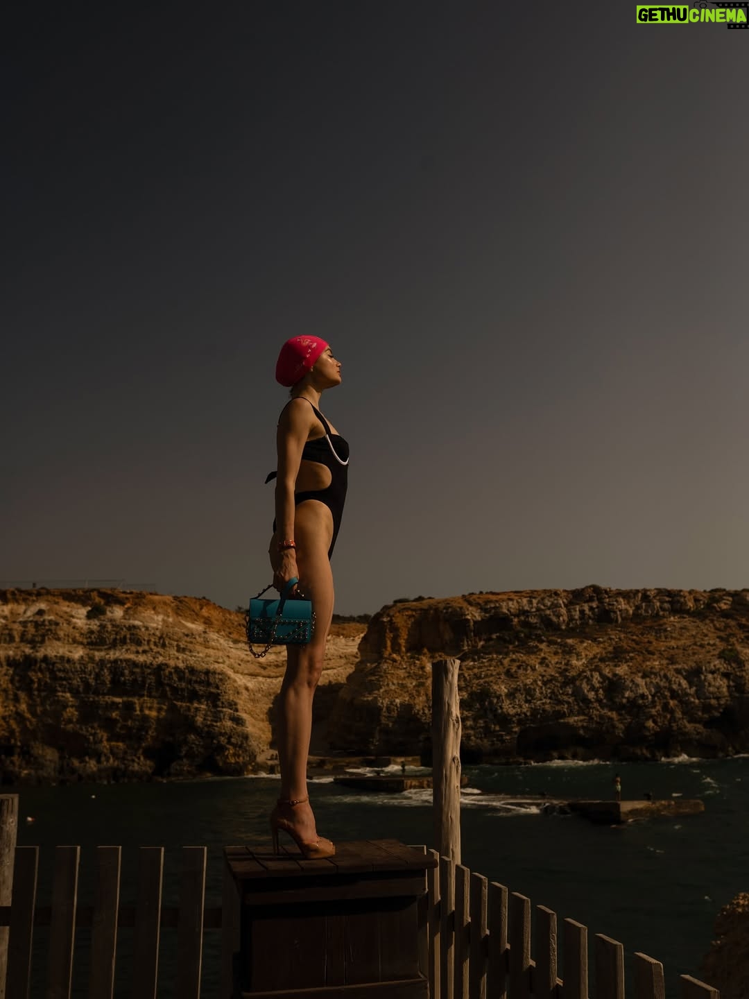 Marina Mazepa - 2.4K Likes - Summer’s almost over, but I’m not done diving in 🤣☀️💦
.
@alina.safonova.photo 
@nayanaluswimwear