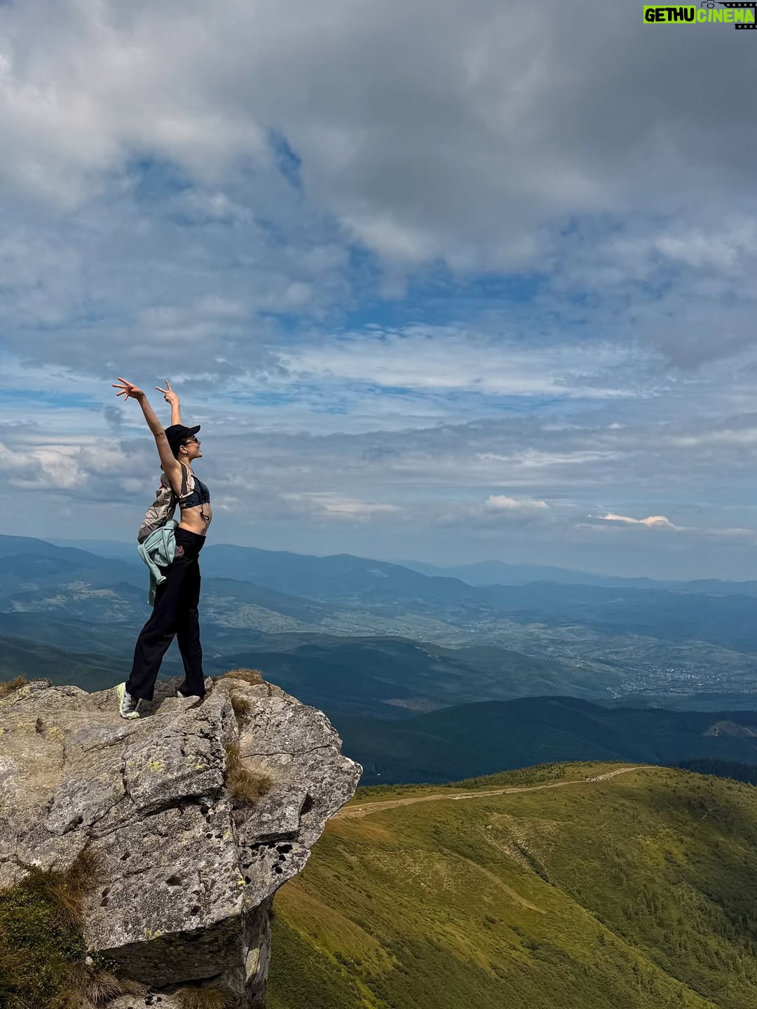 Marina Mazepa - 2.3K Likes - I conquered Hoverla — the highest mountain in Ukraine💙💛 Swipe!
.
Today’s climb up Hoverla taught me something big
- the last steps are always the hardest. Right before the top is where most people quit, but if you push just a little further you get the reward. That’s where you win. Keep going until the breakthrough!

#Говерла (2061 м) / #Hoverla #marinamazepa #ɴᴇᴠᴇʀɢɪᴠᴇᴜᴘ #ukrainiangirl #capathianmountains