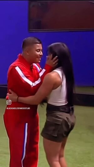 Maripily Rivera Instagram - Esto marcó mi vida y es el recuerdo que siempre llevaré en la temporada que estuve en @lacasadelosfamosostlmd  la reacción del amor de Madre de un hijo y lo más valioso 
Llevaba 3 meses sin verlo y escuchar su voz 
Una vez más te amo 😘 hijo ❤️ @joe_joegarcia llore con tanto sentimiento 🙂‍↕️