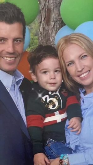 Marlene Maseda Instagram - 🎉 Feliz cumpleaños, mi amado hijo Alejandro 💫

Hoy celebro no solo el día en que llegaste a mi vida, sino también al ser humano increíble en el que te has convertido.

Admiro profundamente tu valentía, tu responsabilidad y esa pasión inmensa con la que enfrentas cada reto y cada sueño.
Eres inspiración pura: un ejemplo de constancia, entrega y corazón. 💛

Verte crecer, avanzar y mantenerte fiel a tus valores me llena de orgullo y gratitud cada día.
Deseo que este nuevo año te traiga más aprendizajes, momentos de alegría y oportunidades para seguir expandiendo tu luz. ✨

Con todo mi amor,
Mamá 💫