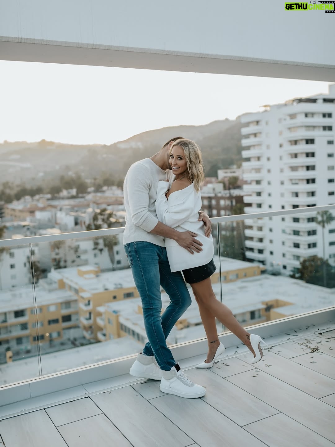 Mary Fitzgerald - 50.4K Likes - So much love for these two!  Just feeling grateful today ❤️ 🥰

Comment to say what you are feeling grateful for! 😇