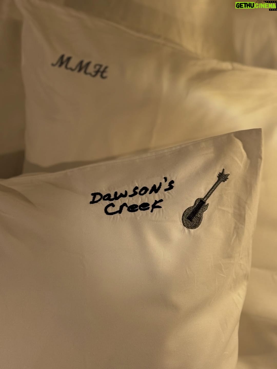 Mary-Margaret Humes - 18.7K Likes - Back in LA still trying to wrap my head around it all. A huge shout out to @hardrockhotelnyc for your amazing support and accommodations.  Your entire staff ROCKED it. Thank you for the very cool custom pillowcases. Along with @letsfcancer … I thank you for the cozy bathrobe. Being a colon cancer survivor myself … I will wear it with a smile.  @actorkerrsmith @meremonroe … I miss you already. @vanderjames My love and respect for you is immeasurable ❤️ So much more to come later … #dawsonscreek #dawsonscreekreunion #tvfamily
