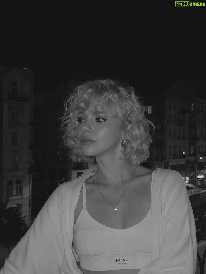 Masha Kondratenko - 4.8K Likes - вчора проводили експерименти з @nastya.khoruja 🫀
Як вам така Марія?))
