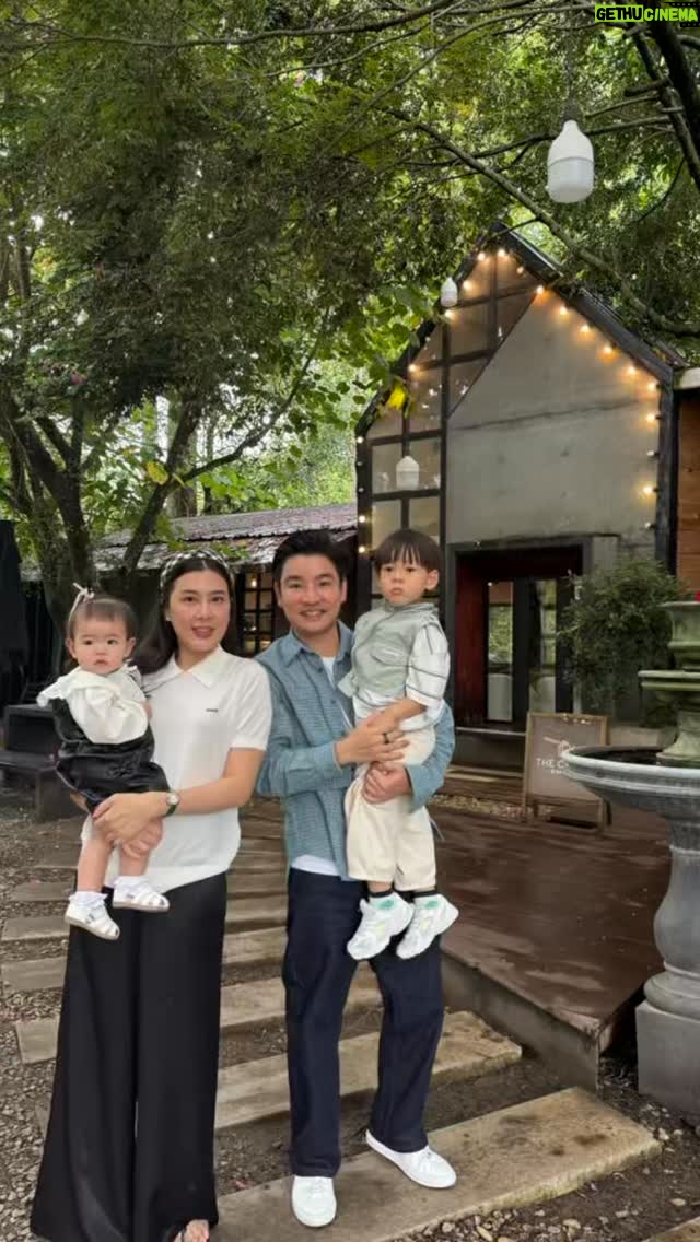 Matika Arthakornsiripho - 1.3K Likes - ไปเที่ยวเขาใหญ่กันค่ะ 🥑🌽🫒🫑🥦🌶️
#family #vincentjurangkool #violajurangkool #familytrip