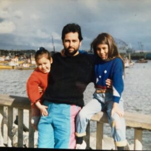 Maura Rivera Instagram - Es muy difícil para mí crear este post pero él fue mi papá quien me dio la vida y de quien estaré eternamente agradecida por eso 🙏🏼
Partió de una manera abrupta e injusta 😔
No tuvimos una relación fácil ,marcada con altos y bajos se que nadie te enseñó a ser papá pero te perdono y te perdoné viejo , sin rencores !!!! 
Que tu alma se eleve y descanses en paz 🕊️ 

Buen viaje a la eternidad!! Hicimos lo posible y me quedo con los mejores recuerdos  por siempre en mi mente y en mi corazón 🤍🙏🏼 

Gracias por cada mensaje, palabra y respeto.