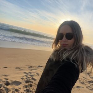 Actress Maura Rivera HD Photos and Wallpapers August 2025